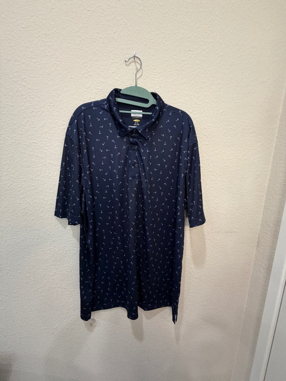Men’s Greg Norman Play Dry polo shirt - never worn